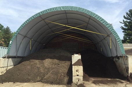 Leonti's Outdoor Supply offers top soil for your landscaping needs. We deliver our top soil to North Royalton, Brecksville, Broadview Heights, Strongsville, Hinckley, Brunswick, Parma, Seven Hills, Medina, and all surrounding Ohio cities.